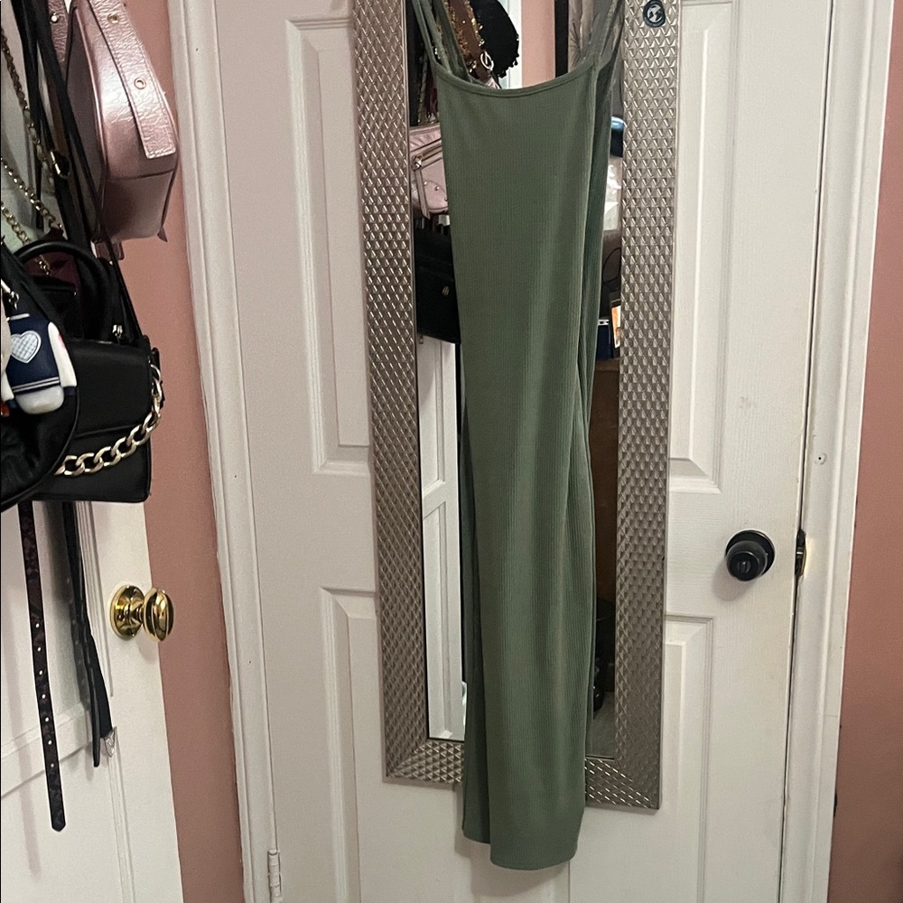 Elegant Green Maxi Dress
